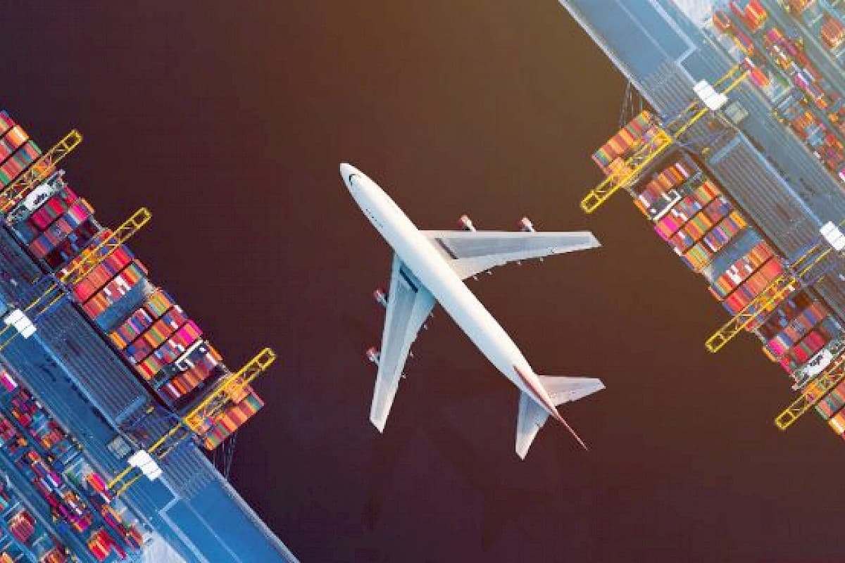 Air Freight operations representing Crane Worldwide Logistics service capabilities